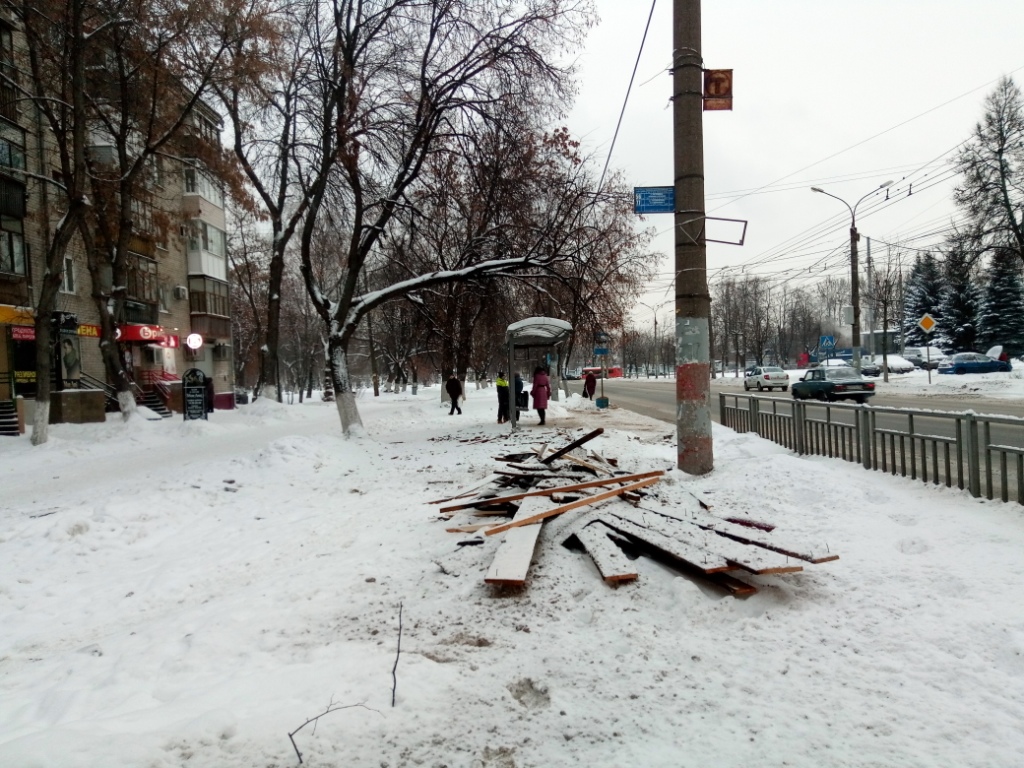 Три павильона, нарушавшие правила торговли,  демонтированы в Автозаводском районе - фото 1